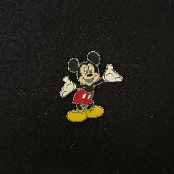 Mickey Mouse Pin - Picture 2 of 3